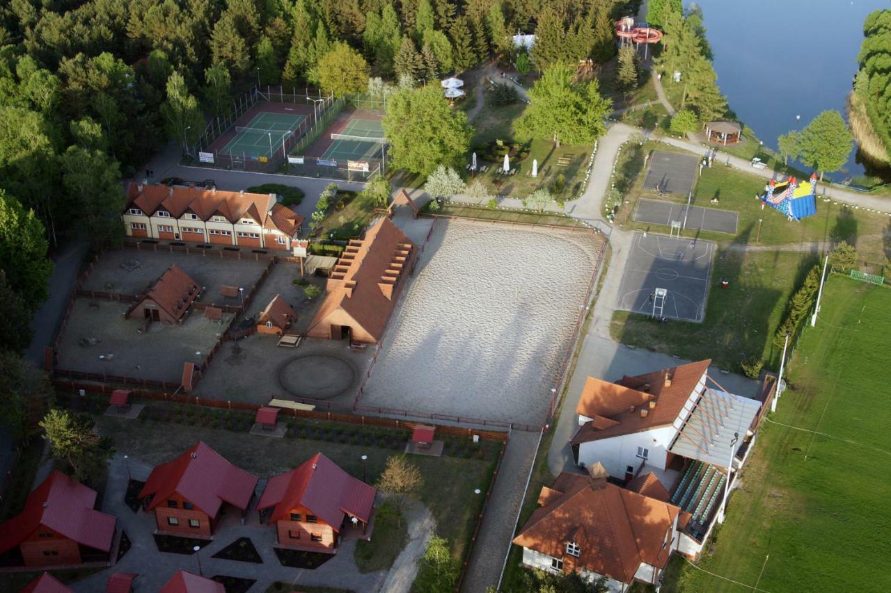 Wawrzkowizna Hotel Rzasawa Exterior photo